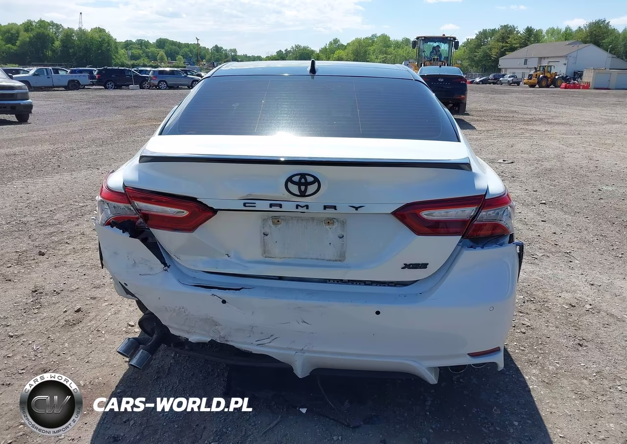 2018 Toyota Camry Xse V6 VIN:4T1BZ1HK5JU011690 - 17