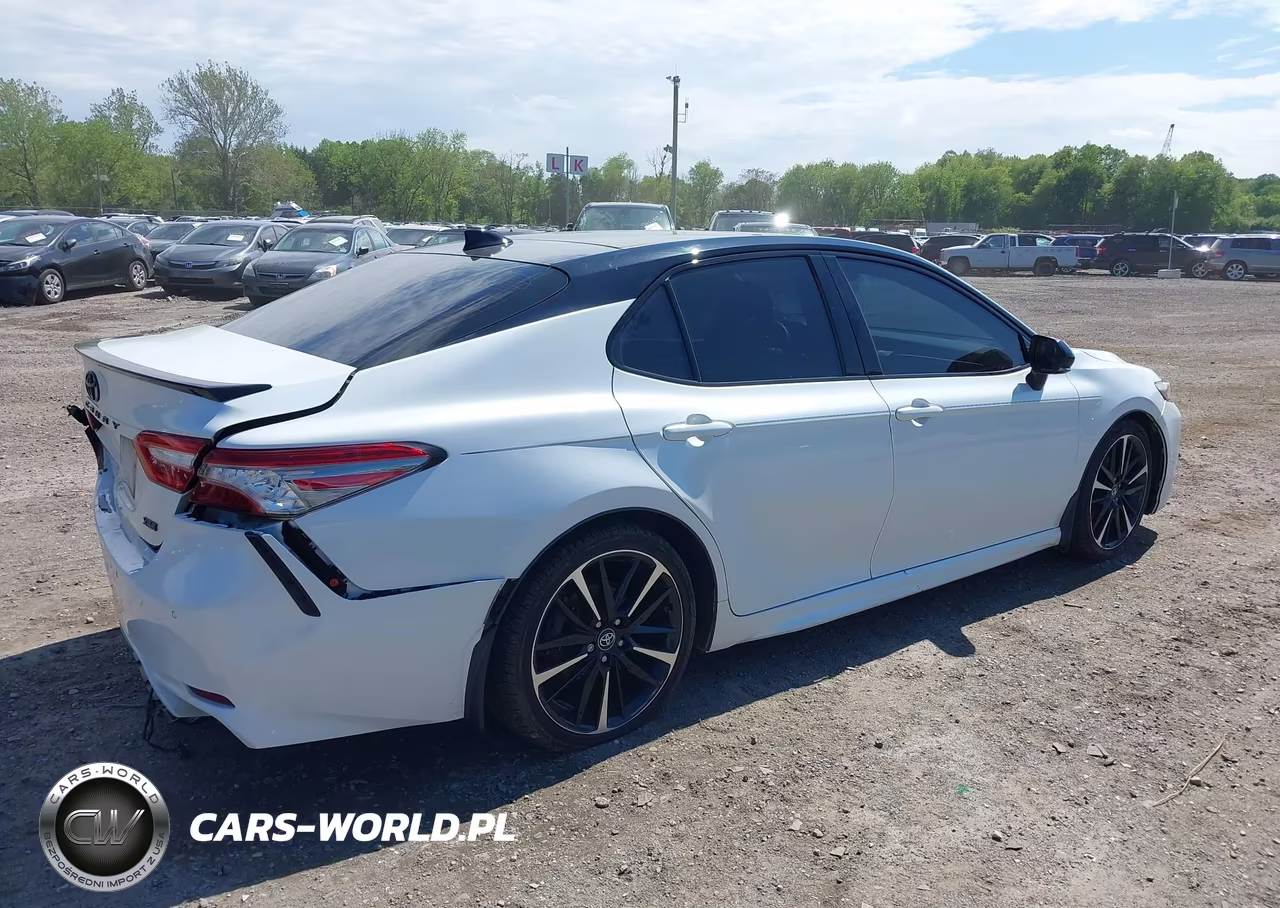 2018 Toyota Camry Xse V6 VIN:4T1BZ1HK5JU011690 - 4