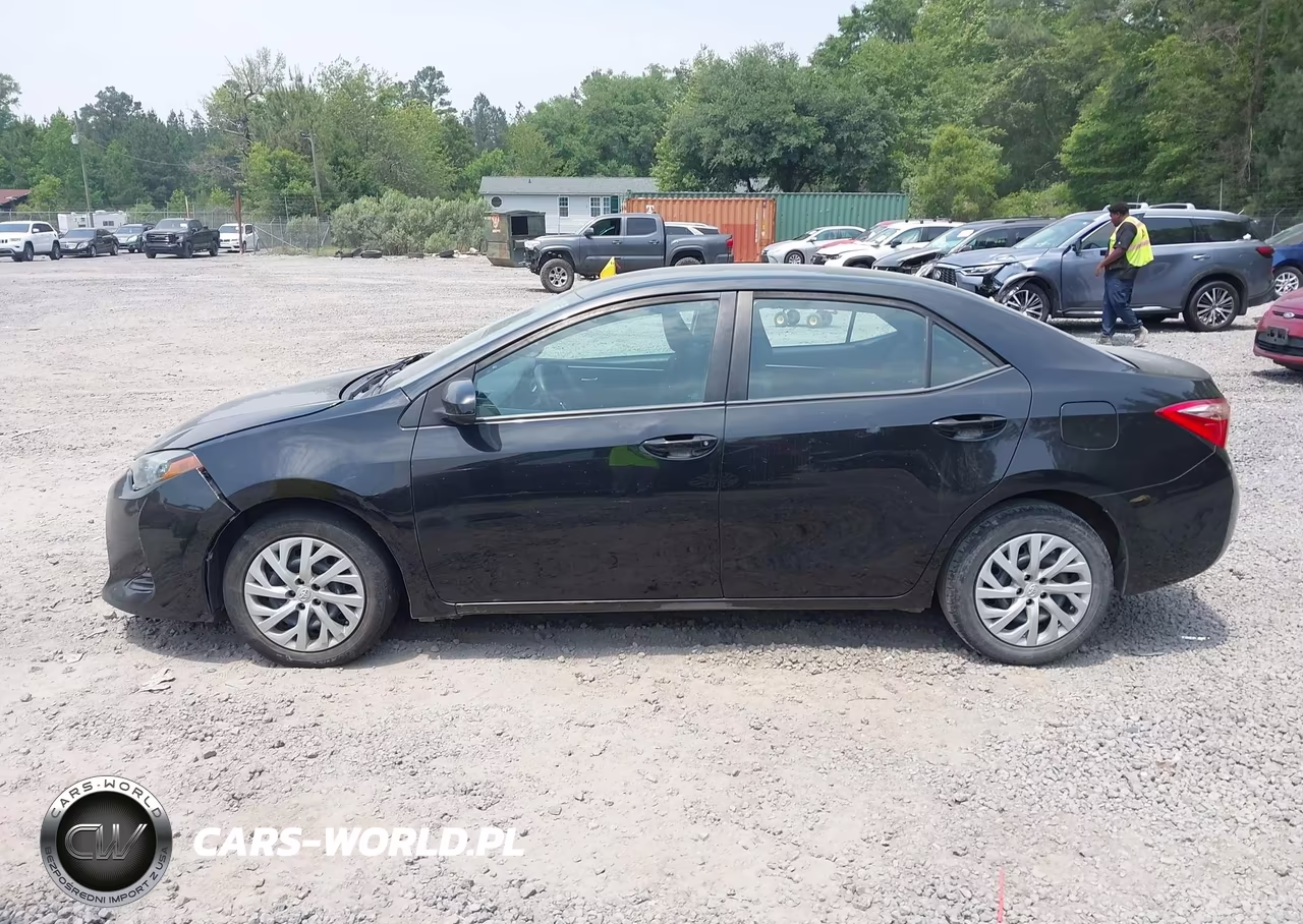 2019 Toyota Corolla Le VIN:5YFBURHE1KP941192 - 14