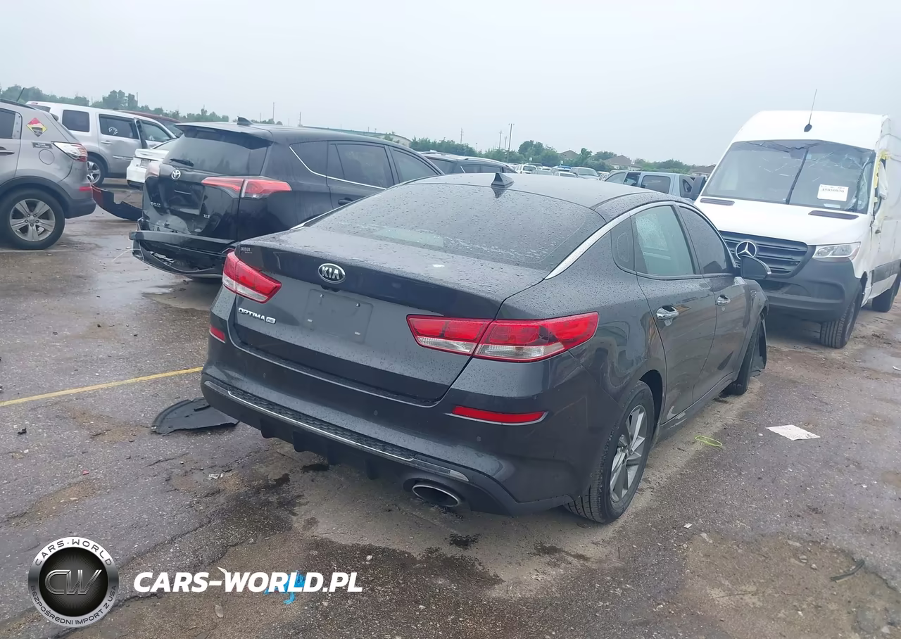 2019 Kia Optima Lx VIN:5XXGT4L35KG301626 - 4