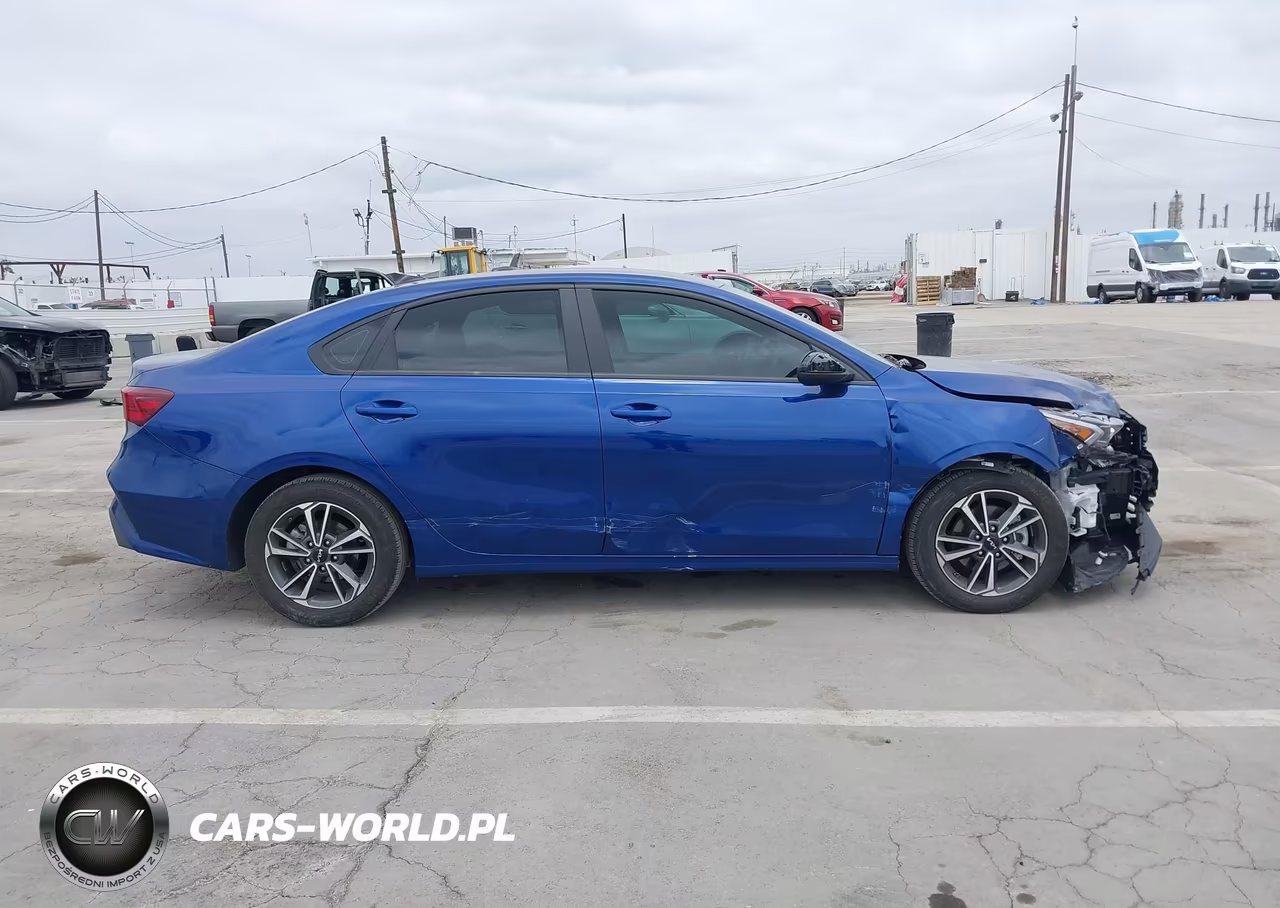 2023 Kia Forte Lxs VIN:3KPF24AD6PE668271 - 13