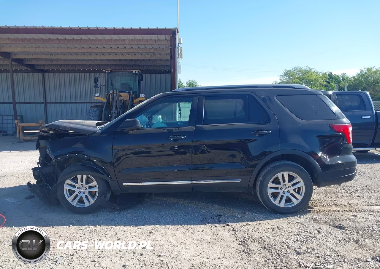 2018 Ford Explorer Xlt VIN:1FM5K8D8XJGA10991 - 14
