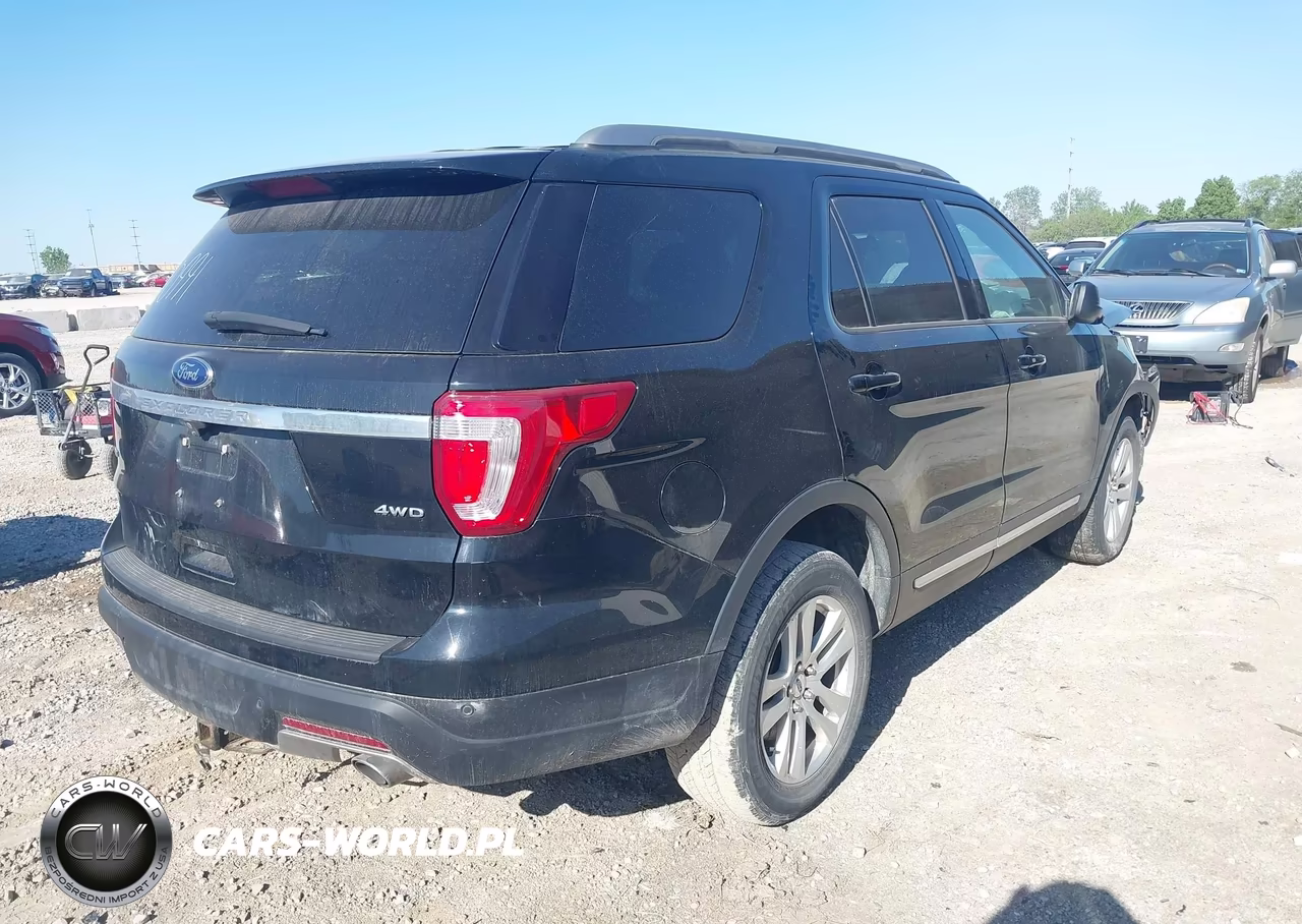 2018 Ford Explorer Xlt VIN:1FM5K8D8XJGA10991 - 4
