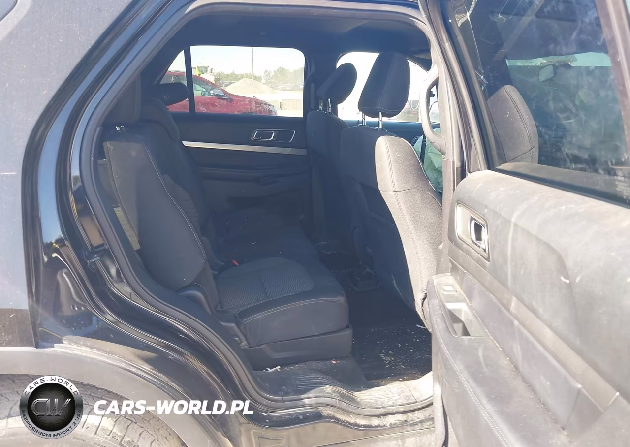 2018 Ford Explorer Xlt VIN:1FM5K8D8XJGA10991 - 8