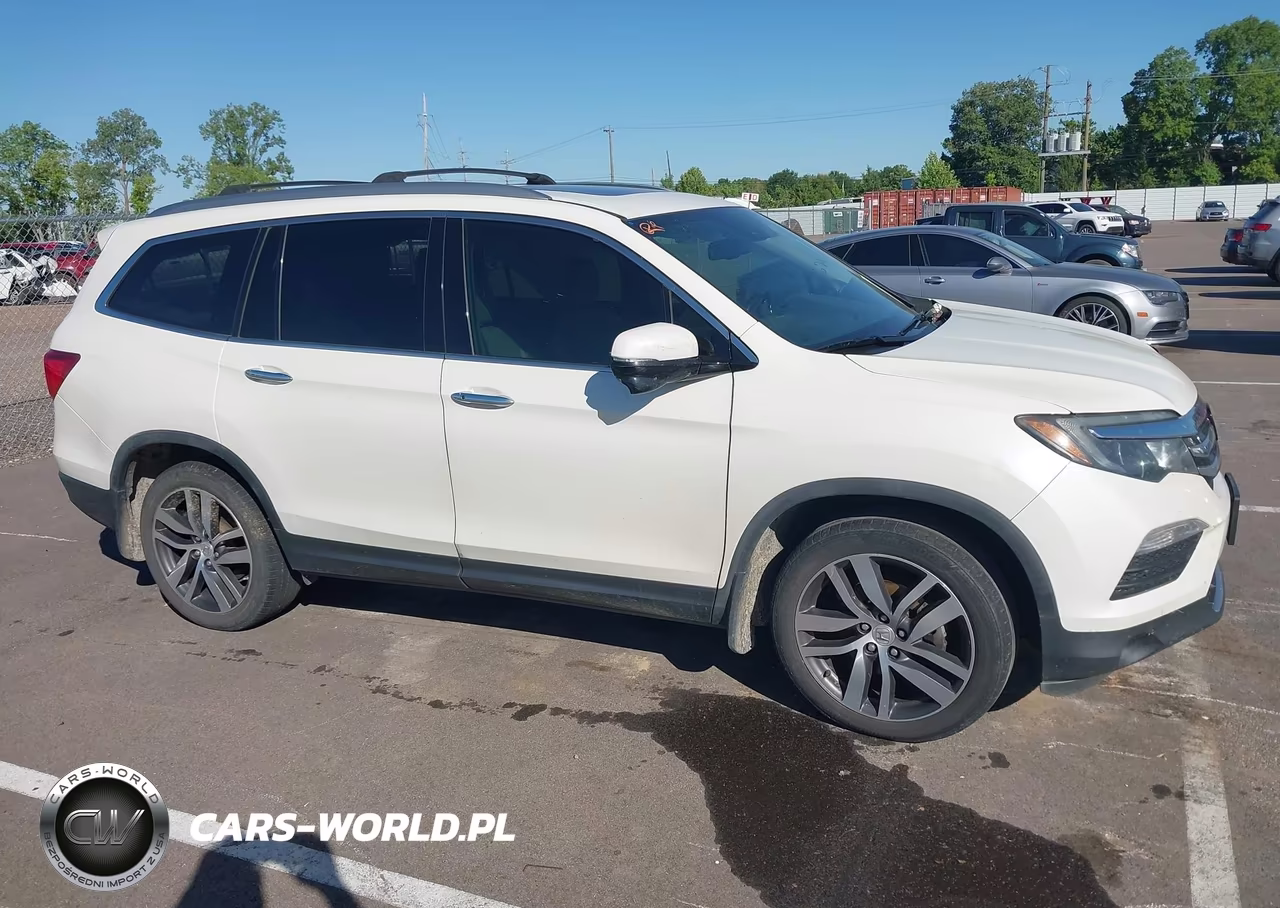 2017 Honda Pilot Touring VIN:5FNYF5H90HB037919 - 14
