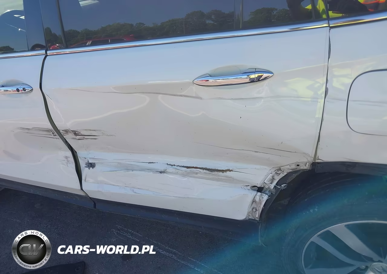 2017 Honda Pilot Touring VIN:5FNYF5H90HB037919 - 6