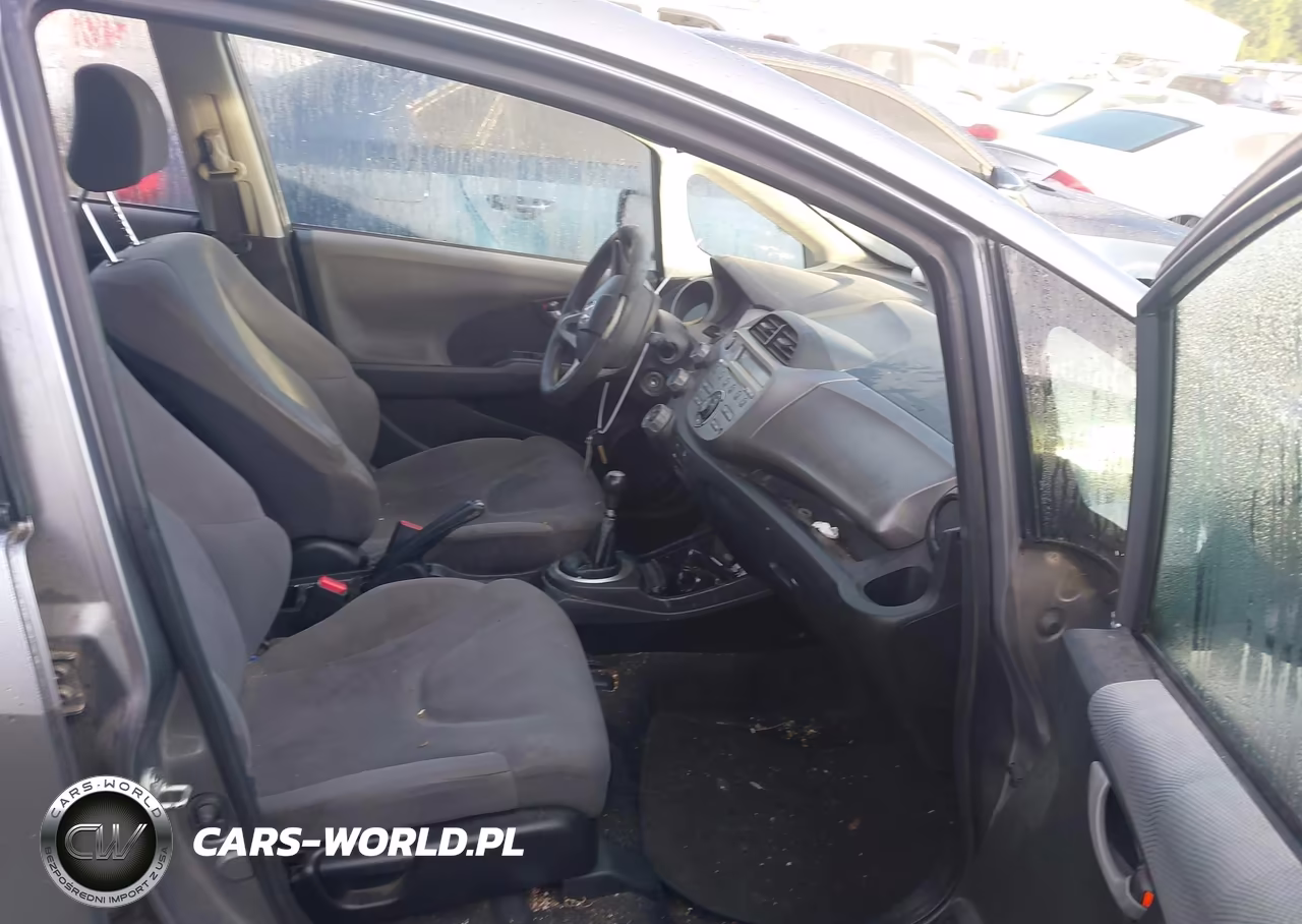2010 Honda Fit VIN:JHMGE8G22AC035384 - 5