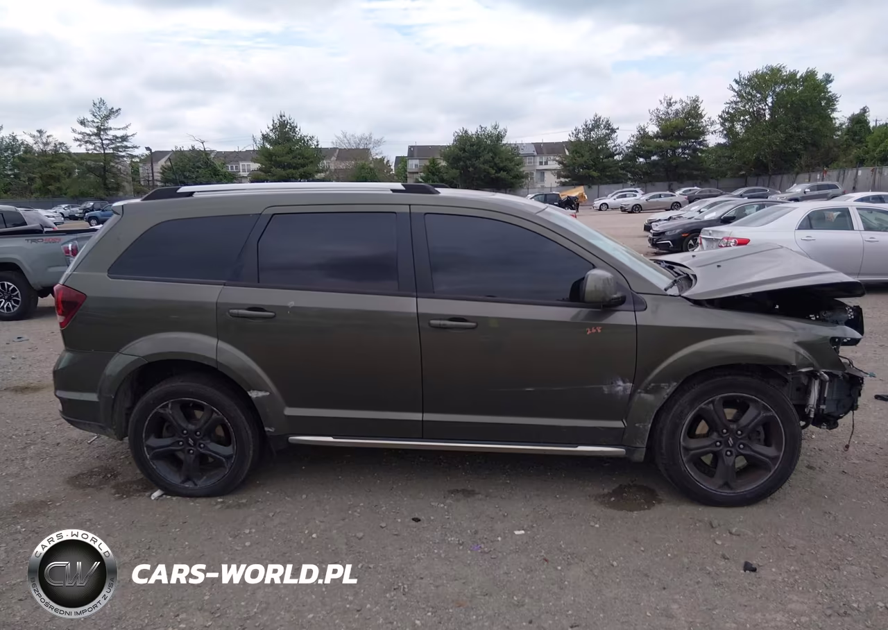 2018 Dodge Journey Crossroad VIN:3C4PDCGG3JT447899 - 14