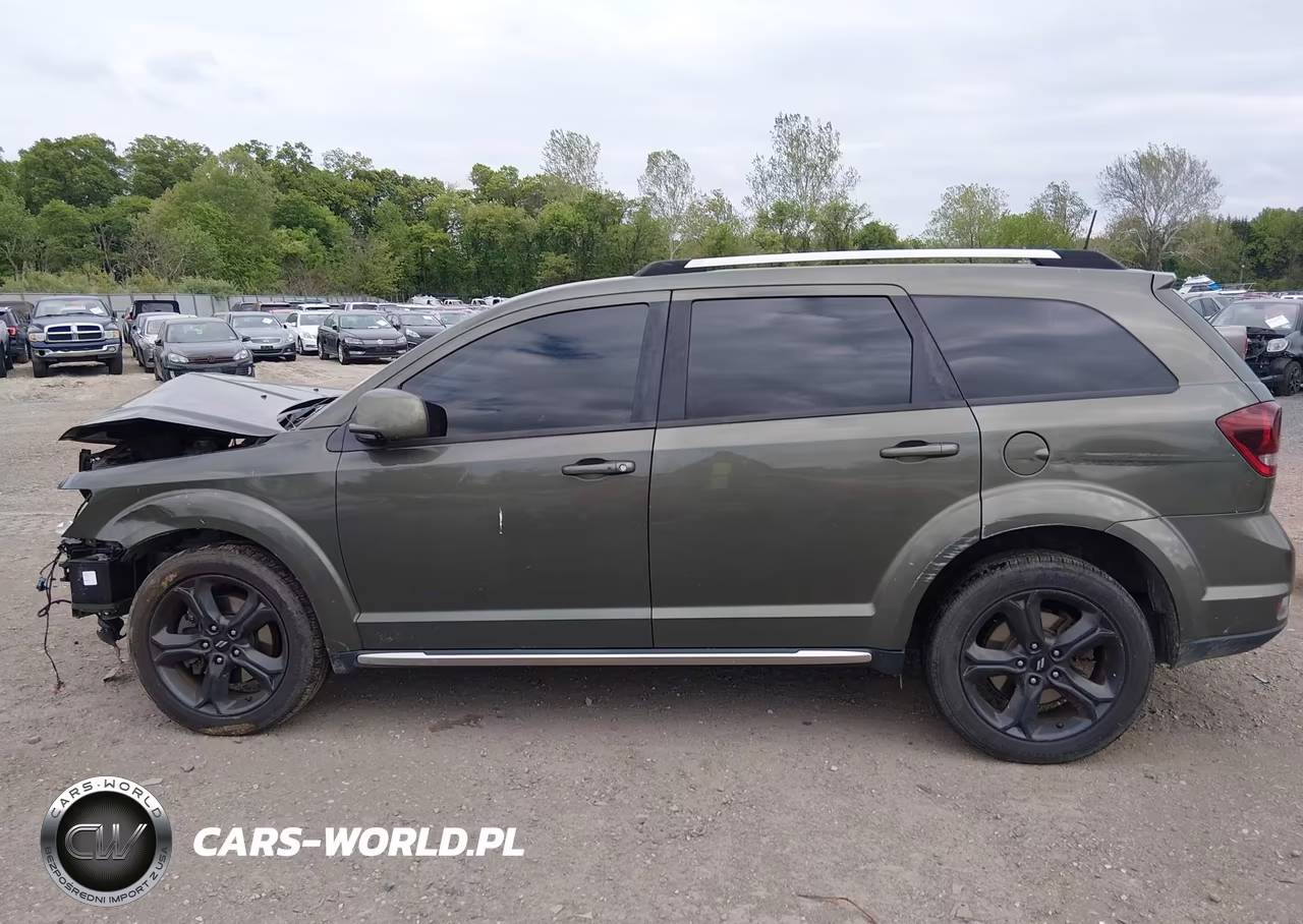 2018 Dodge Journey Crossroad VIN:3C4PDCGG3JT447899 - 15