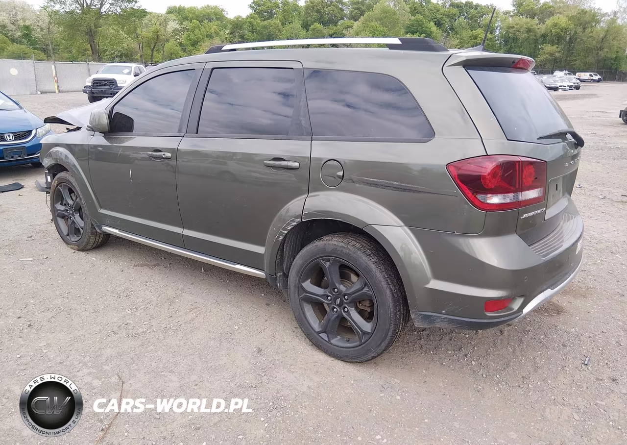 2018 Dodge Journey Crossroad VIN:3C4PDCGG3JT447899 - 3