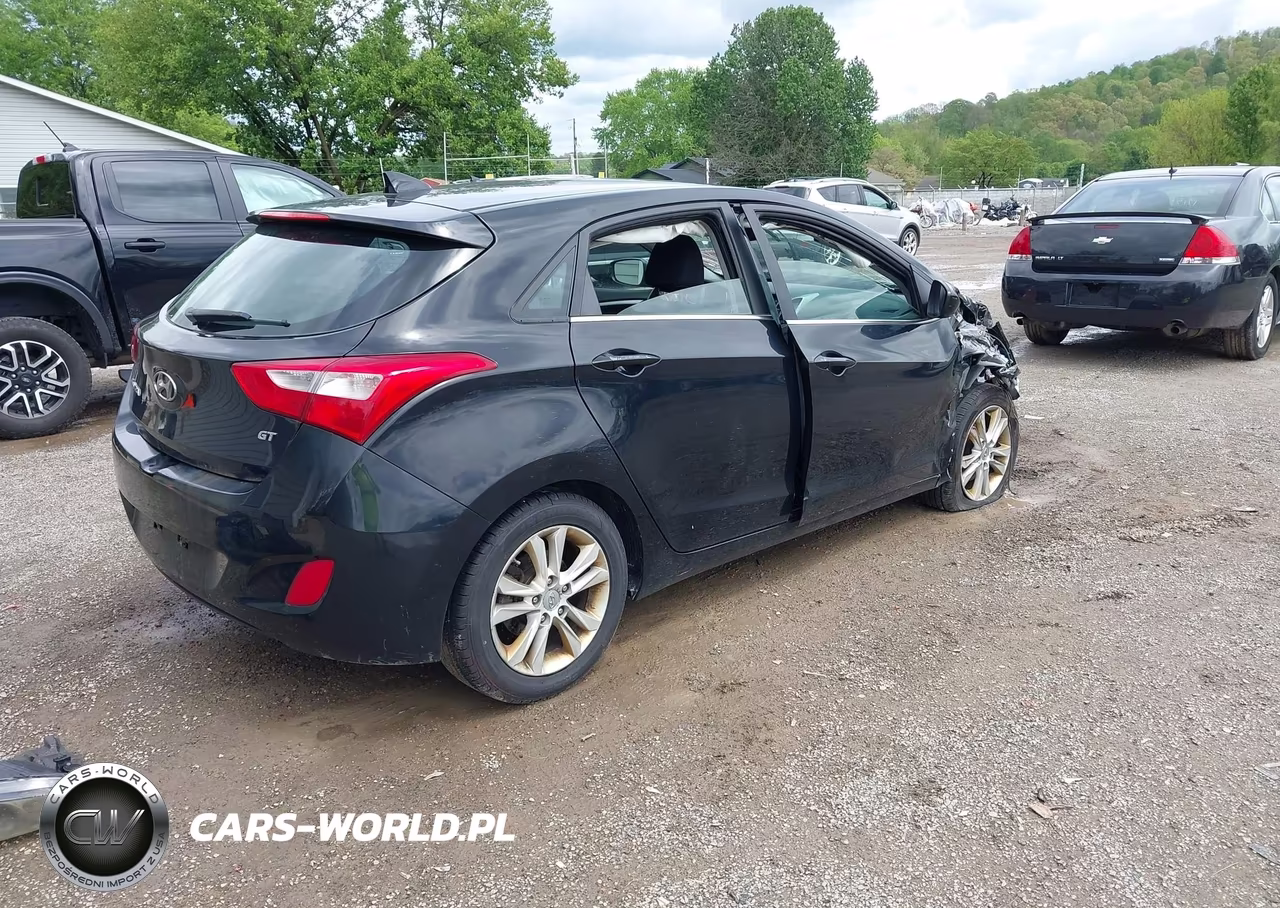2013 Hyundai Elantra Gt VIN:KMHD35LE8DU026269 - 4