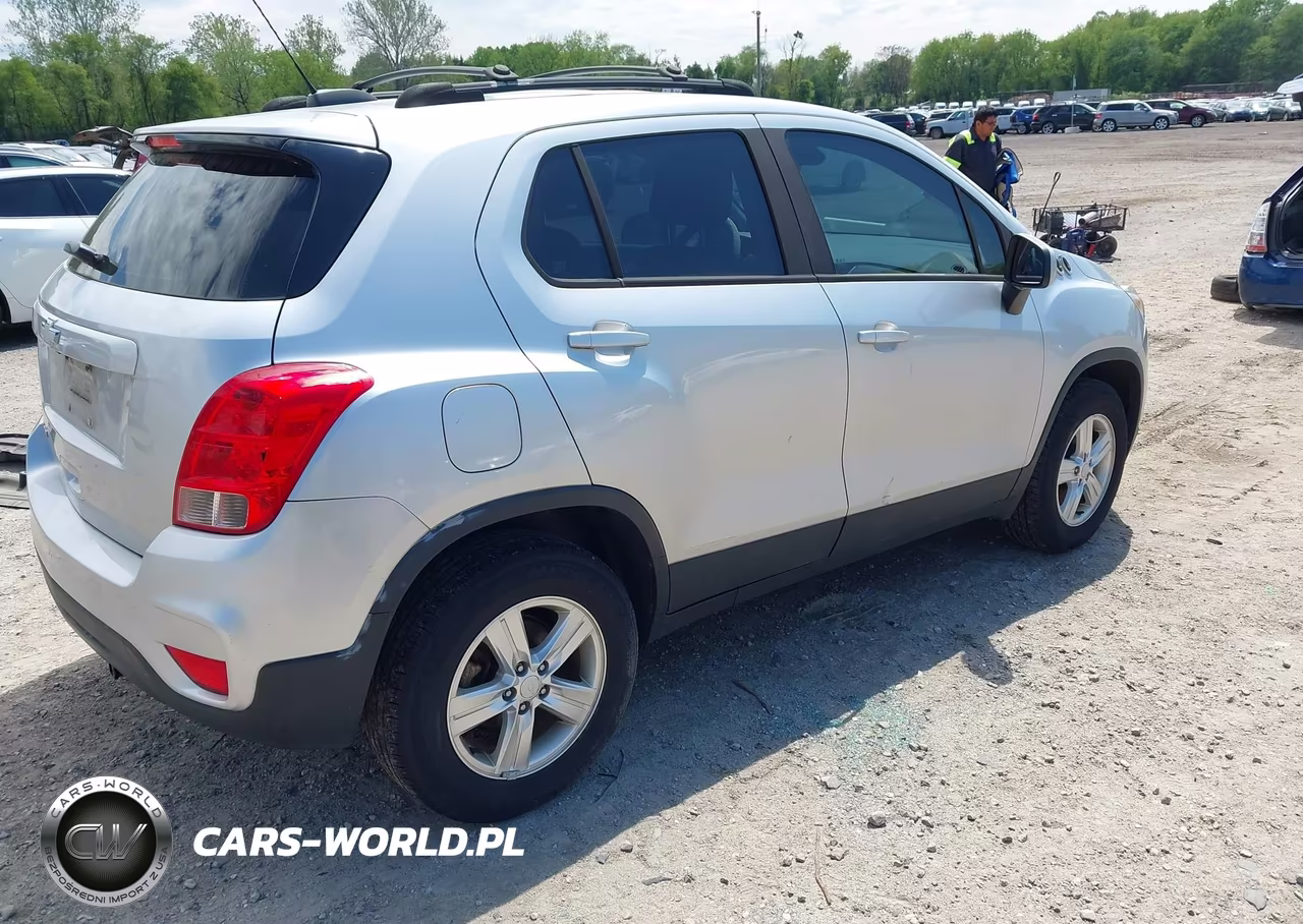 2018 Chevrolet Trax Ls VIN:KL7CJNSB3JB720529 - 4