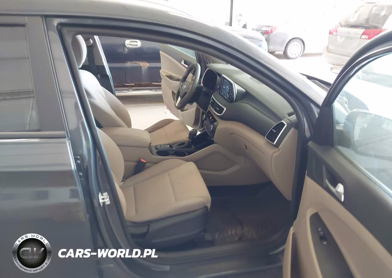 2019 Hyundai Tucson Value VIN:KM8J3CA48KU981667 - 5