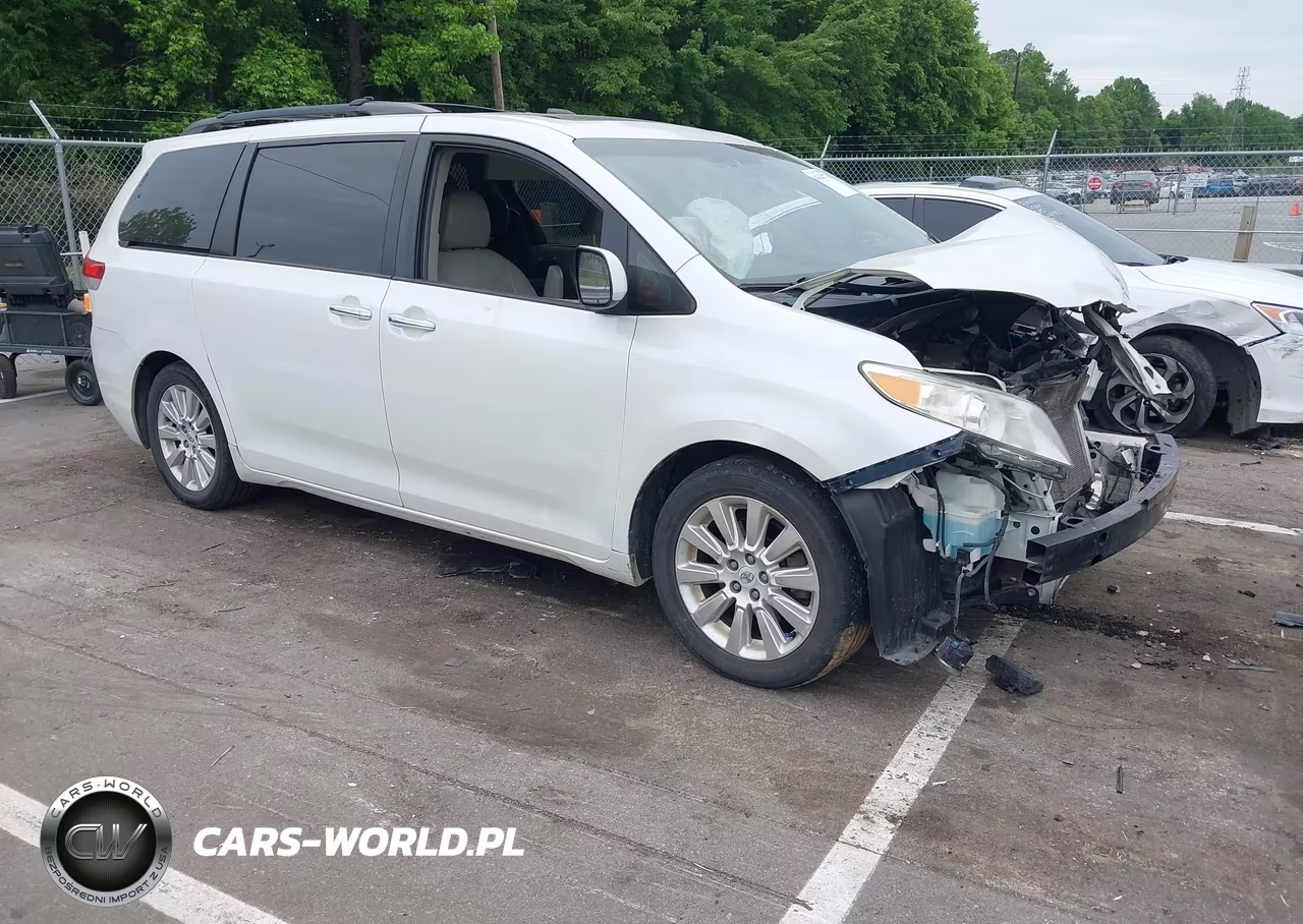 2011 Toyota Sienna Limited V6