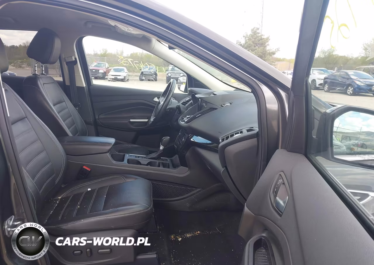 2017 Ford Escape Titanium VIN:1FMCU9JD7HUE21253 - 5