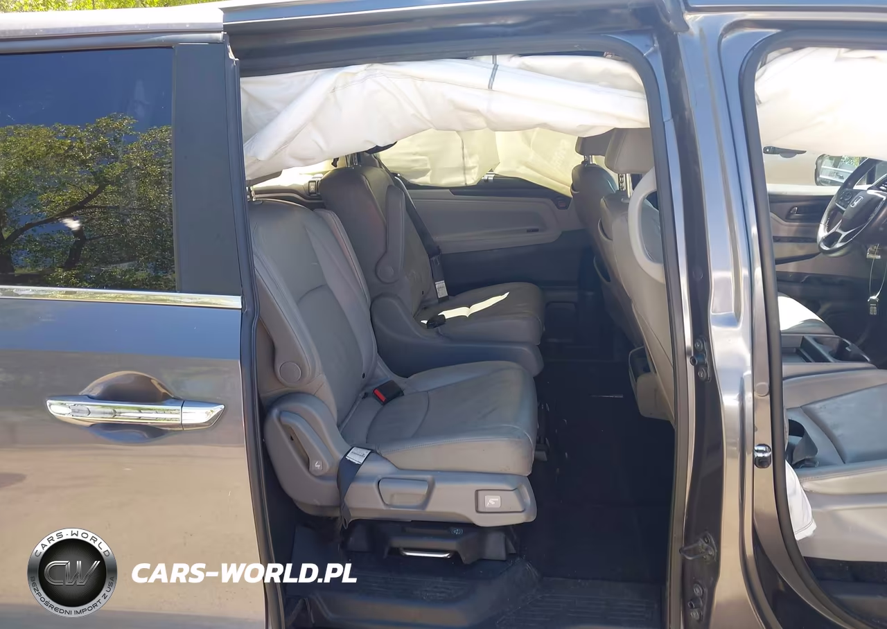 2019 Honda Odyssey Touring VIN:5FNRL6H86KB037361 - 8