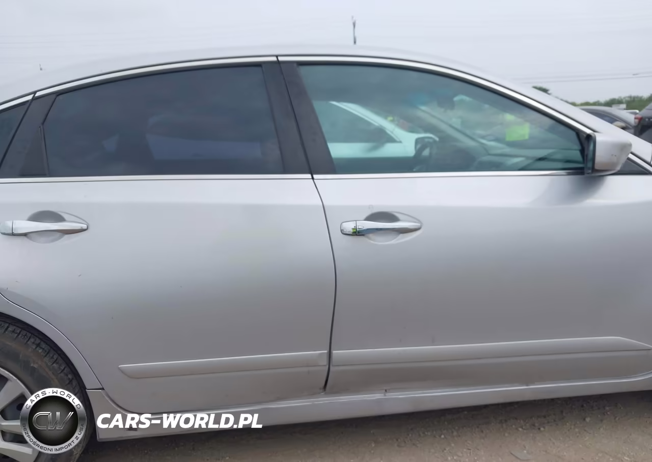 2015 Nissan Altima 2.5 S VIN:1N4AL3AP4FN921549 - 14
