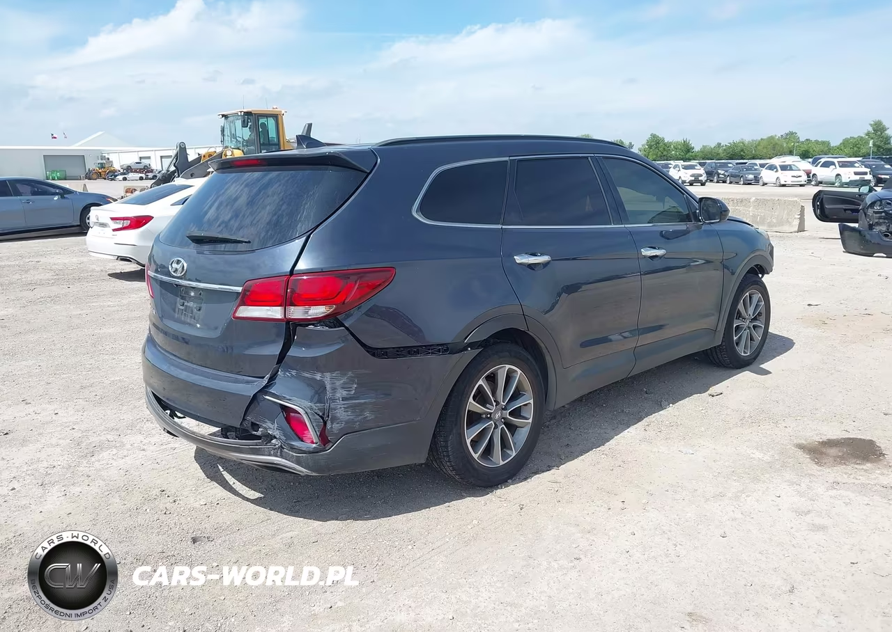 2018 Hyundai Santa Fe Se VIN:KM8SM4HF7JU273603 - 4
