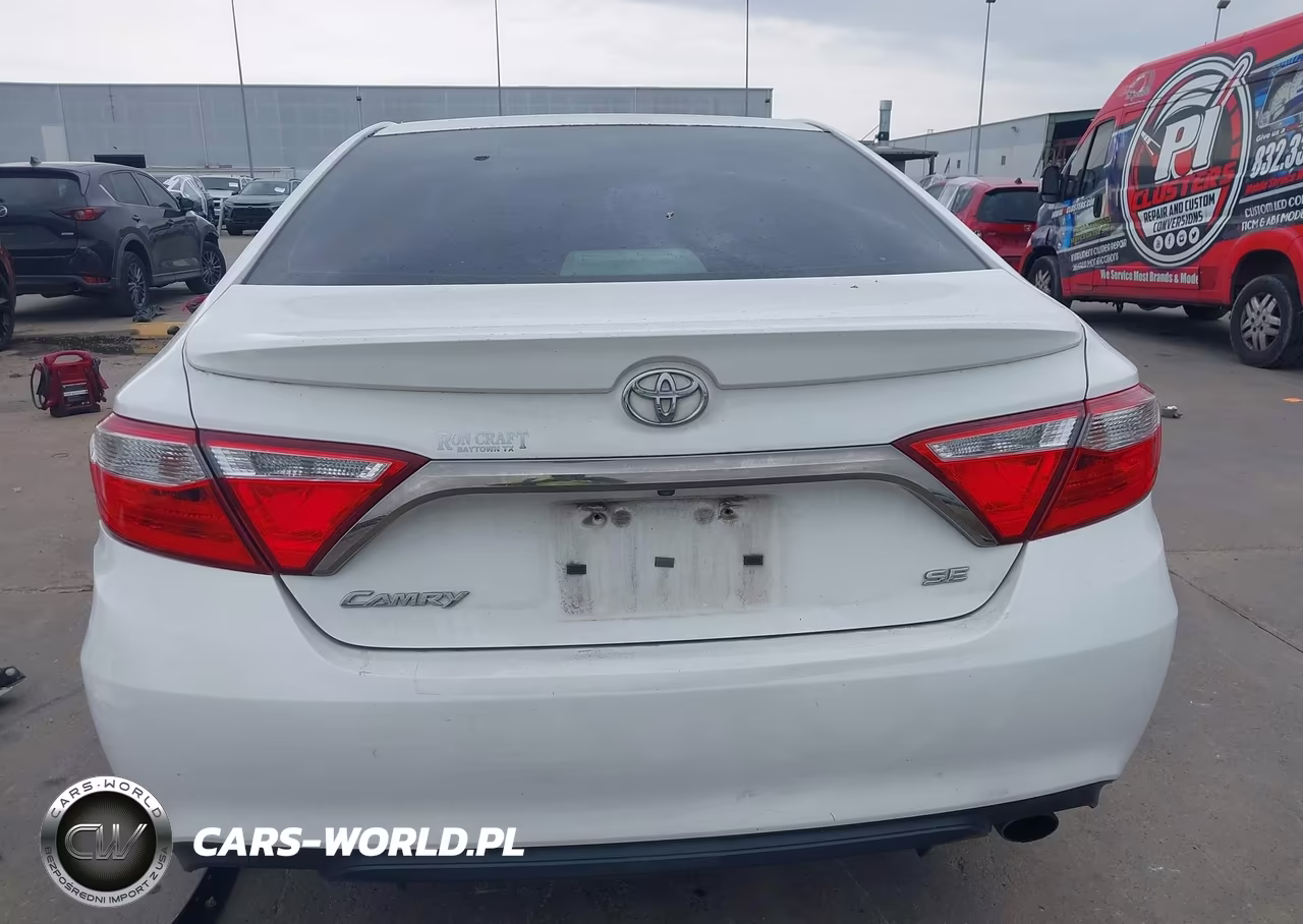 2017 Toyota Camry Se VIN:4T1BF1FK5HU310960 - 17