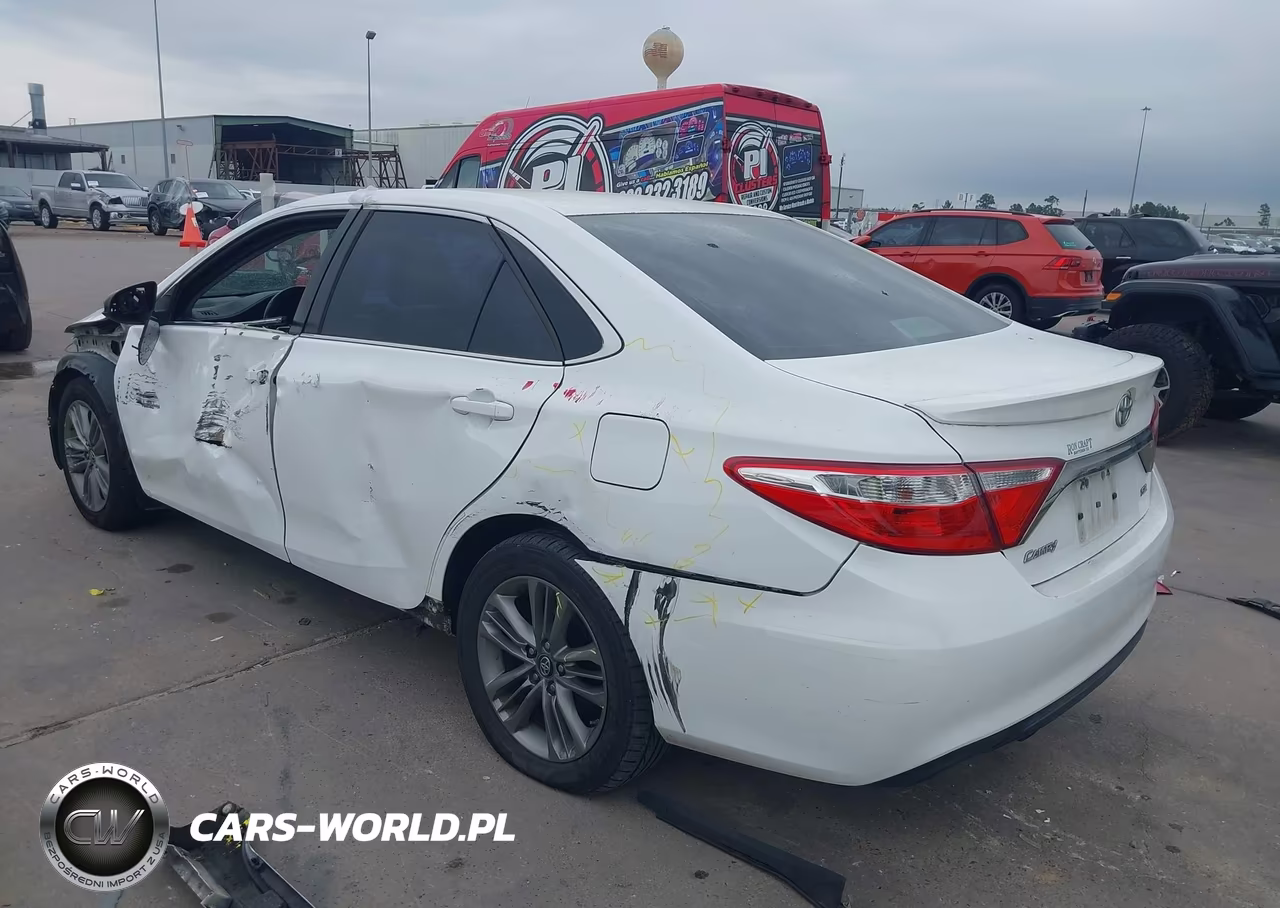 2017 Toyota Camry Se VIN:4T1BF1FK5HU310960 - 3