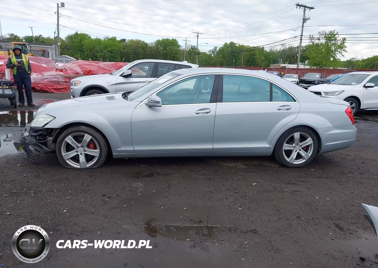 2010 Mercedes-Benz S 550 4Matic VIN:WDDNG8GBXAA312660 - 14