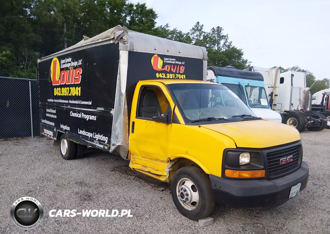 2015 GMC Savana Cutaway 3500