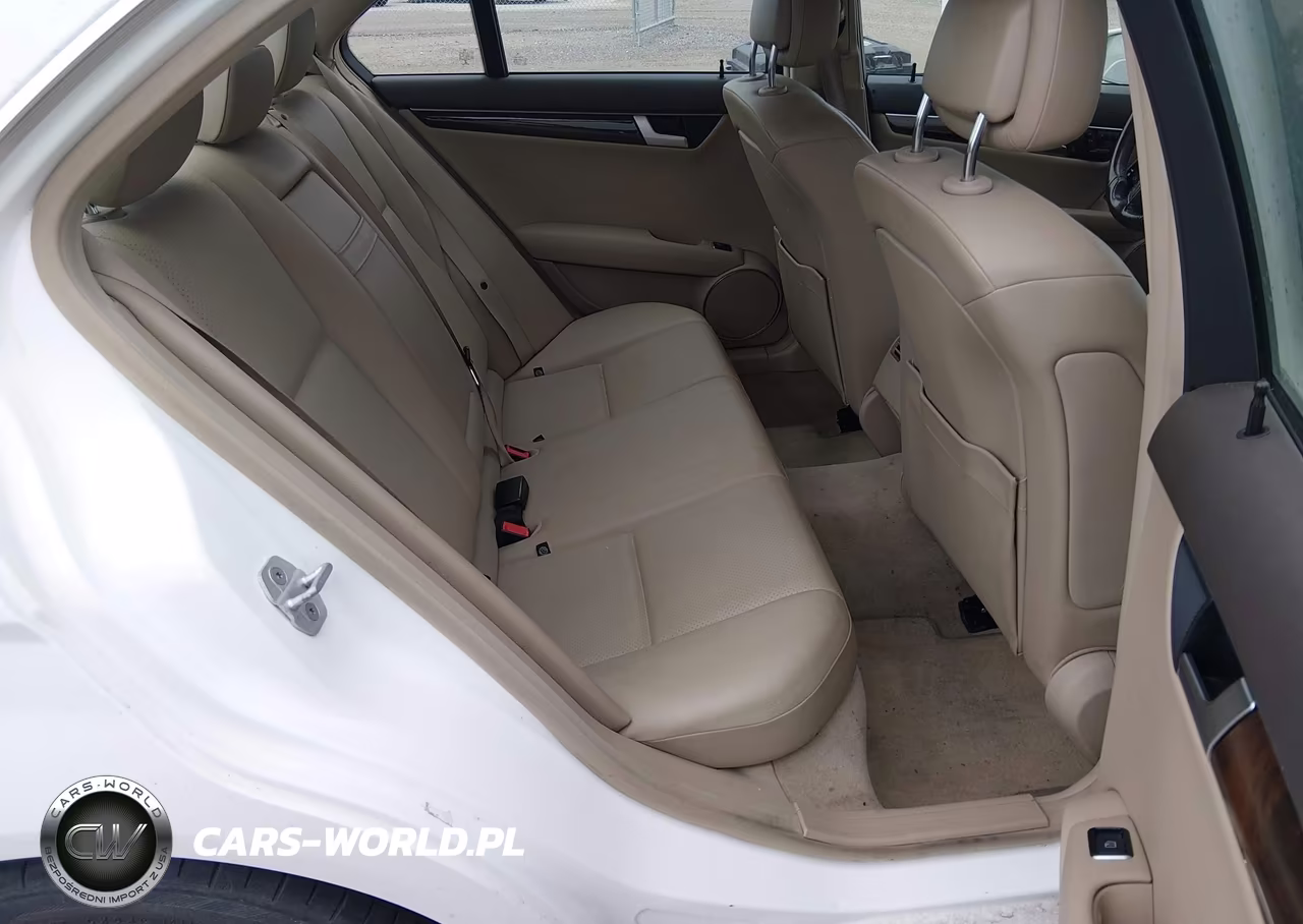 2014 Mercedes-Benz C 250 Sport VIN:WDDGF4HB7EA933086 - 8