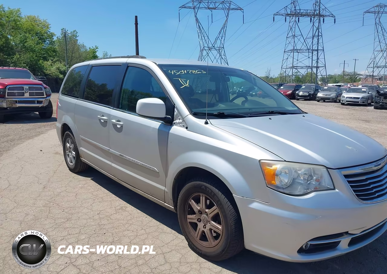 2011 Chrysler Town & Country Touring