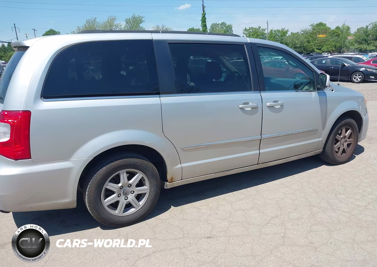 2011 Chrysler Town & Country Touring VIN:2A4RR5DG3BR675362 - 4