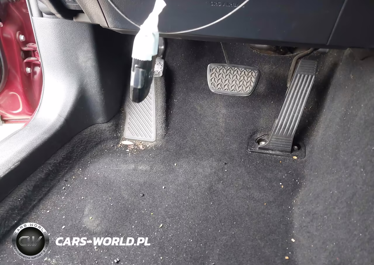 2018 Toyota Camry Se VIN:4T1B11HK3JU652277 - 11