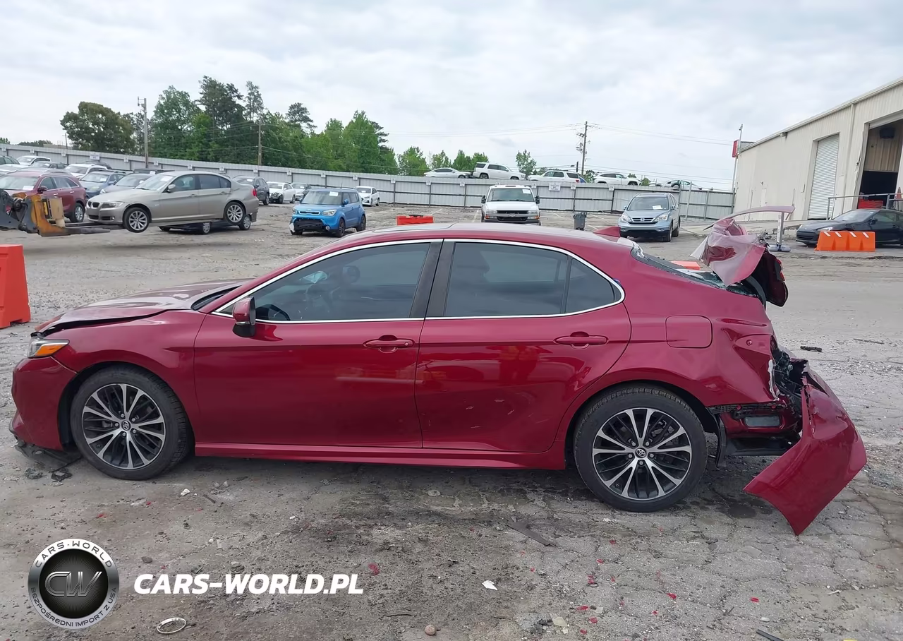 2018 Toyota Camry Se VIN:4T1B11HK3JU652277 - 14