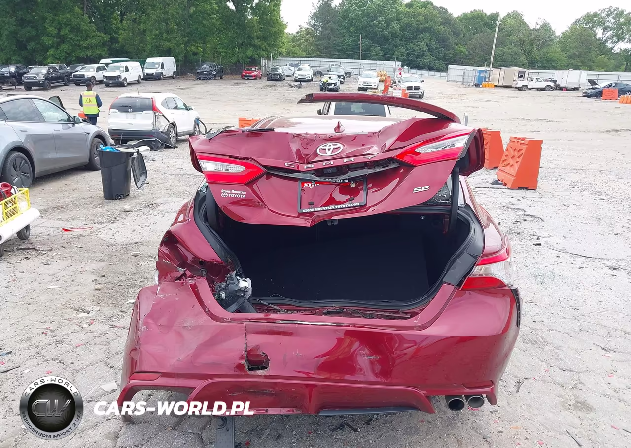 2018 Toyota Camry Se VIN:4T1B11HK3JU652277 - 16