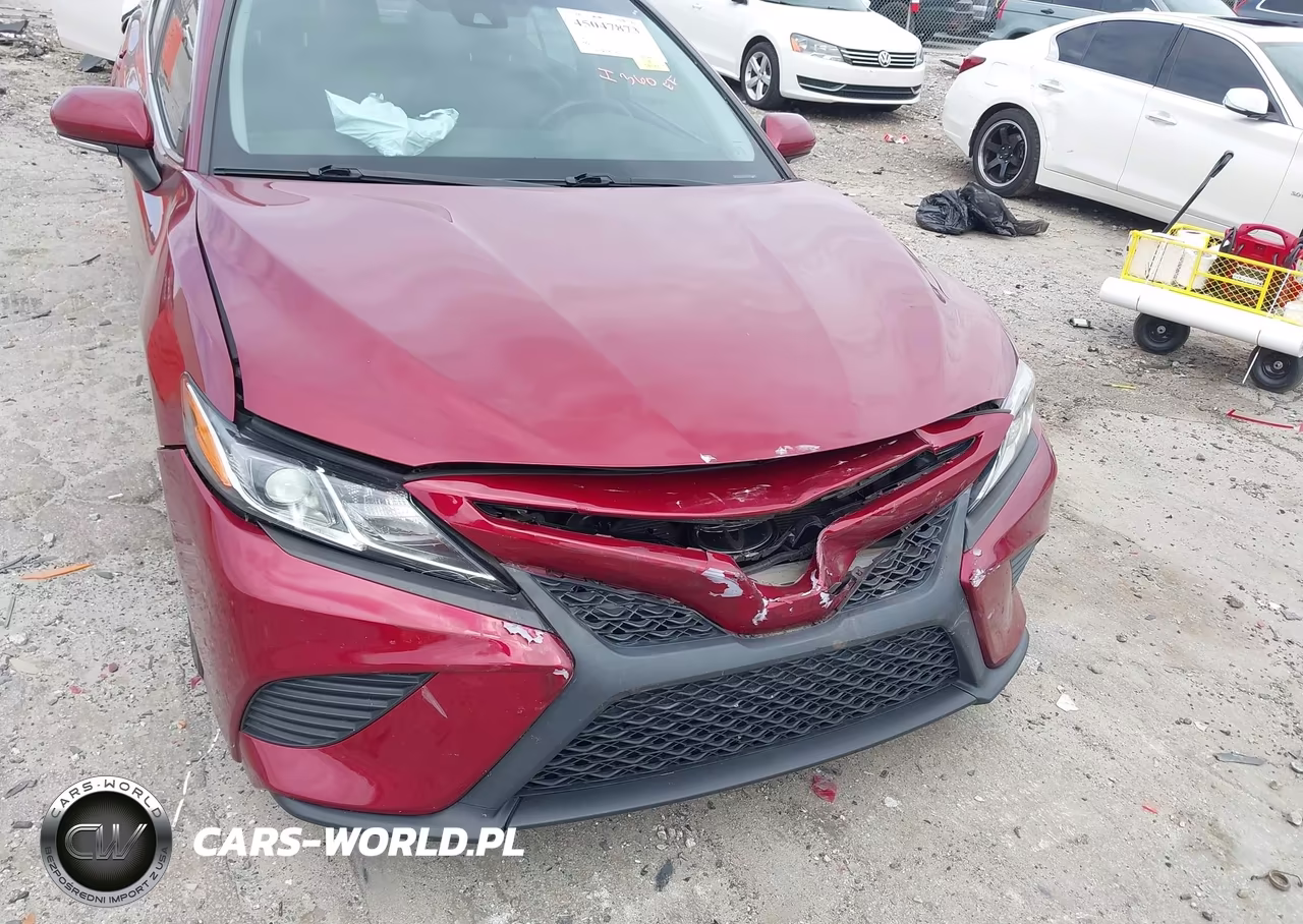 2018 Toyota Camry Se VIN:4T1B11HK3JU652277 - 18