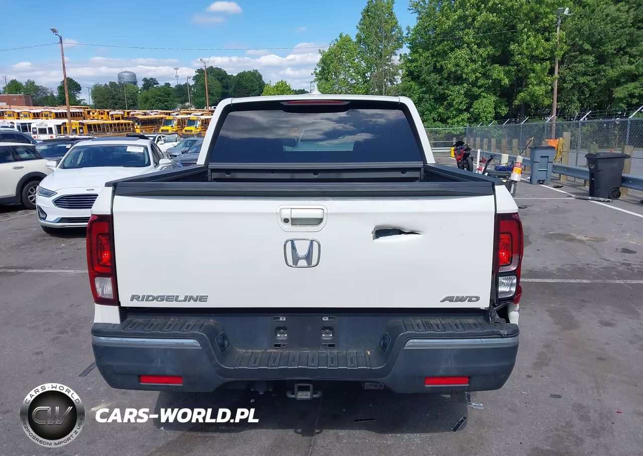 2018 Honda Ridgeline Sport VIN:5FPYK3F14JB001127 - 16