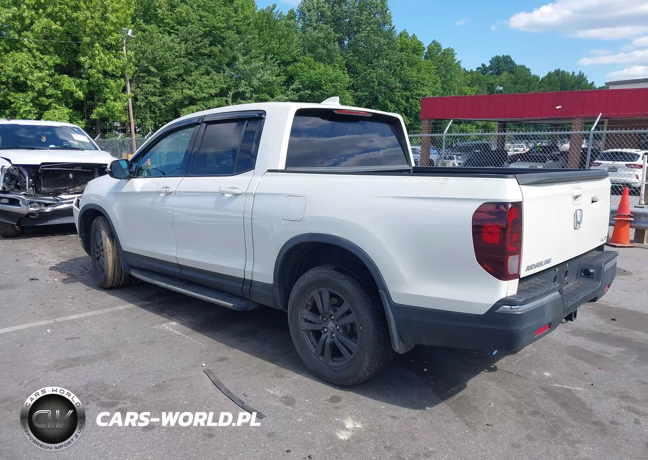 2018 Honda Ridgeline Sport VIN:5FPYK3F14JB001127 - 3