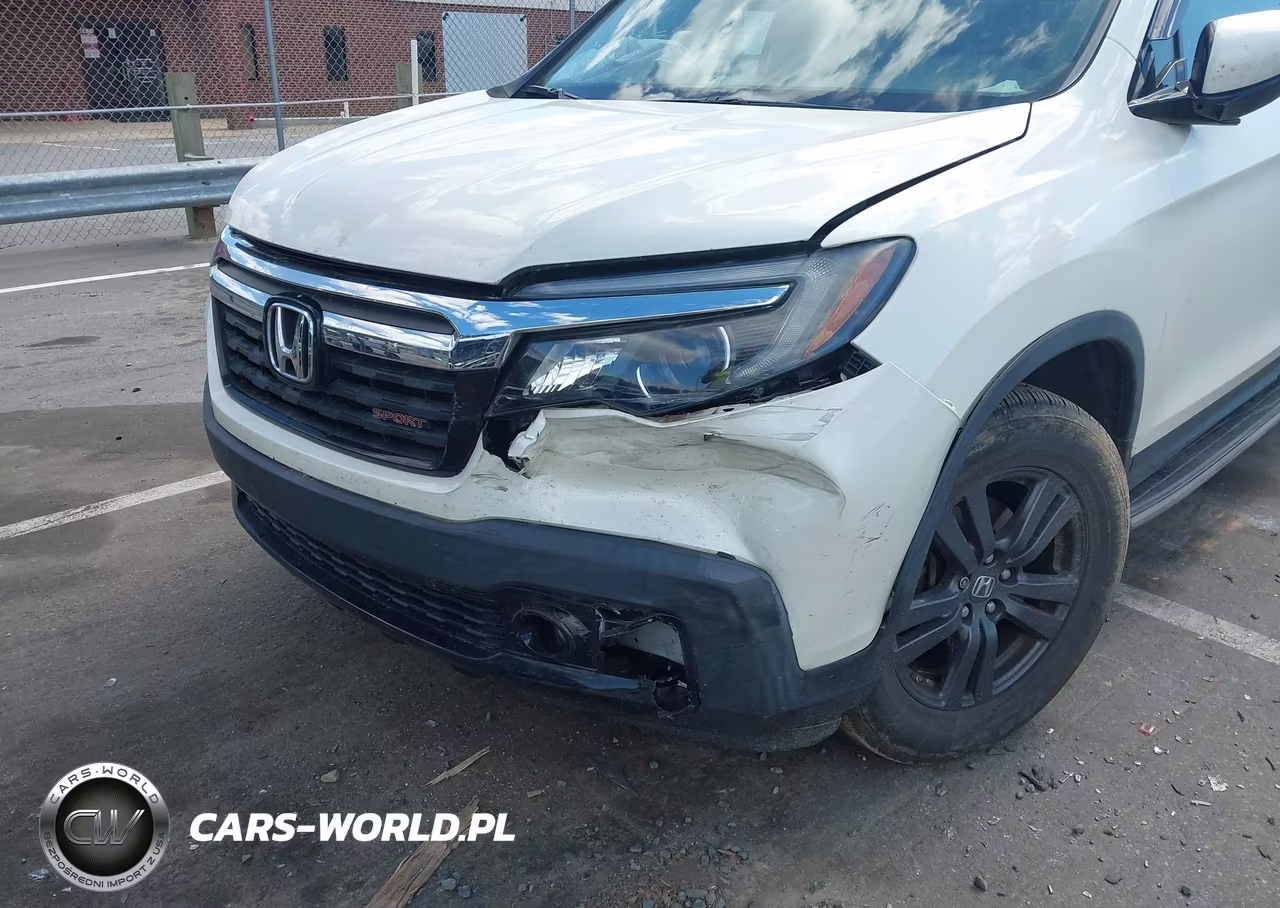 2018 Honda Ridgeline Sport VIN:5FPYK3F14JB001127 - 6