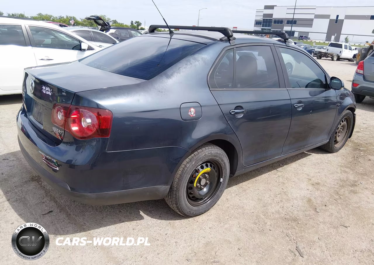 2008 Volkswagen Jetta S VIN:3VWJZ71K18M105154 - 4