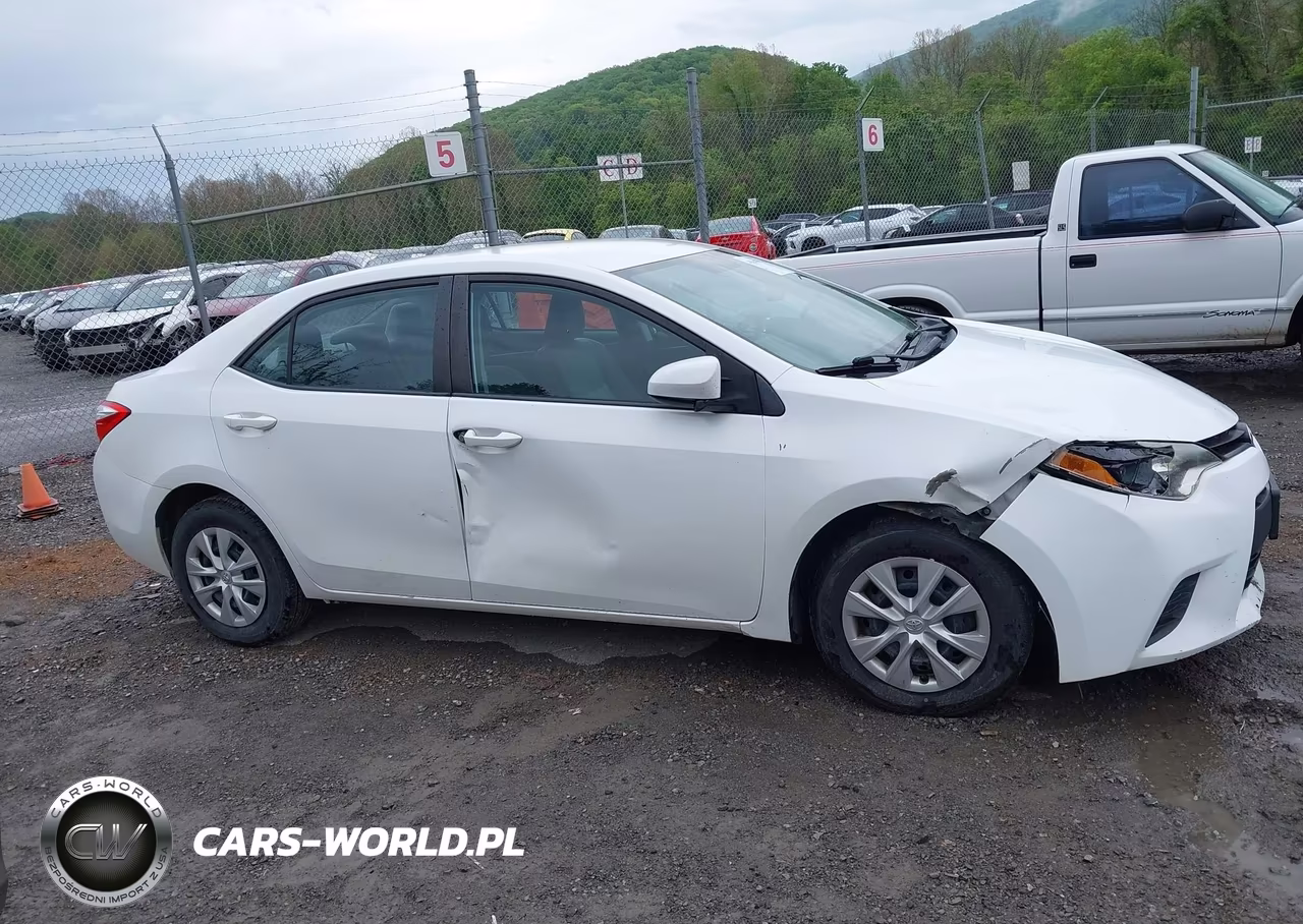 2015 Toyota Corolla L VIN:2T1BURHE0FC233425 - 13