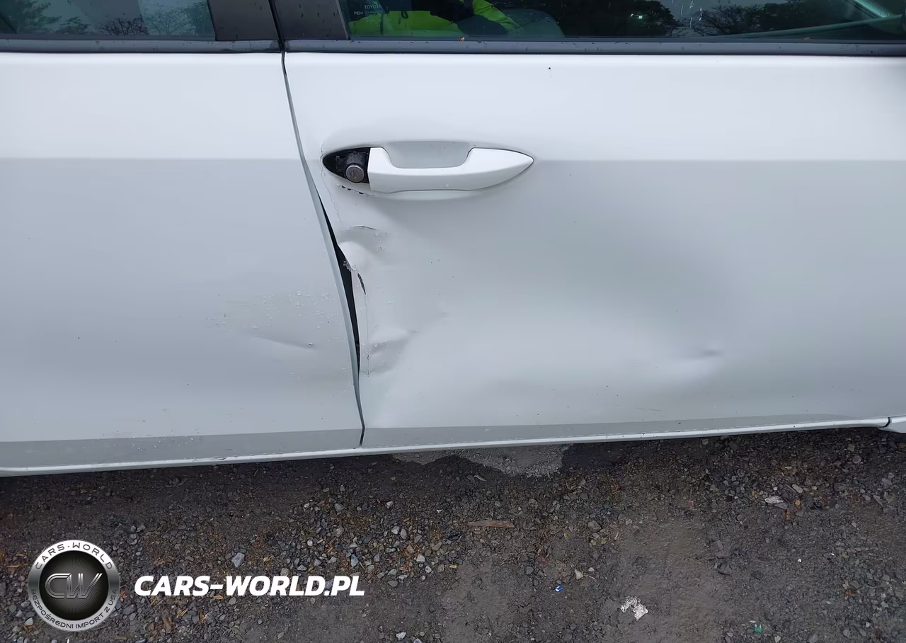 2015 Toyota Corolla L VIN:2T1BURHE0FC233425 - 18