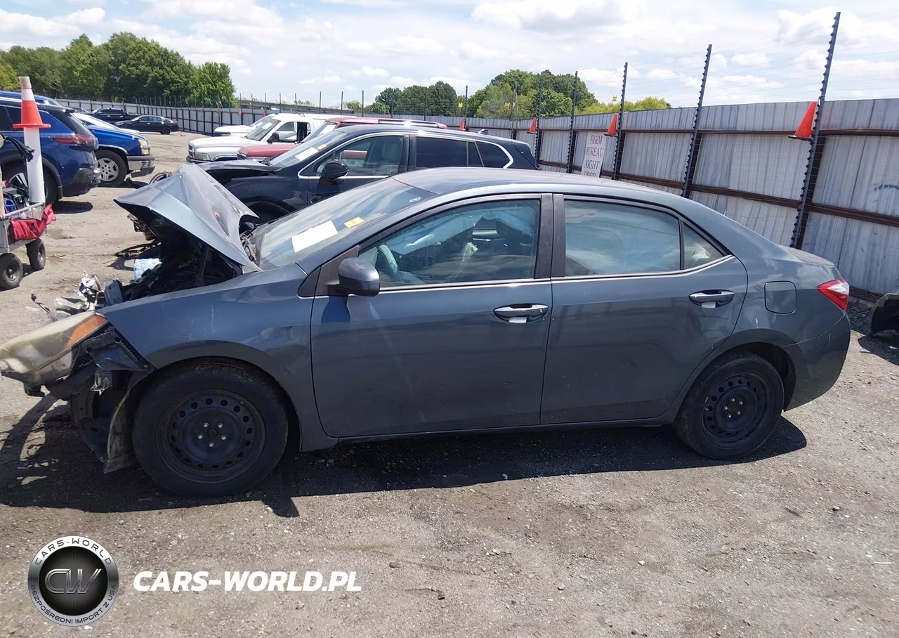 2015 Toyota Corolla Le VIN:5YFBURHE5FP229516 - 15