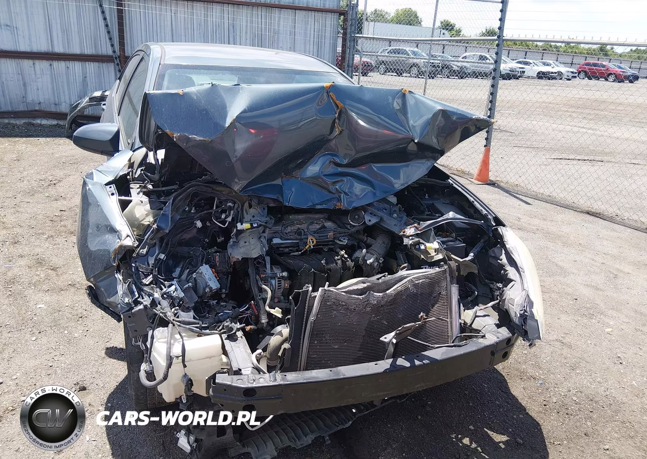 2015 Toyota Corolla Le VIN:5YFBURHE5FP229516 - 6