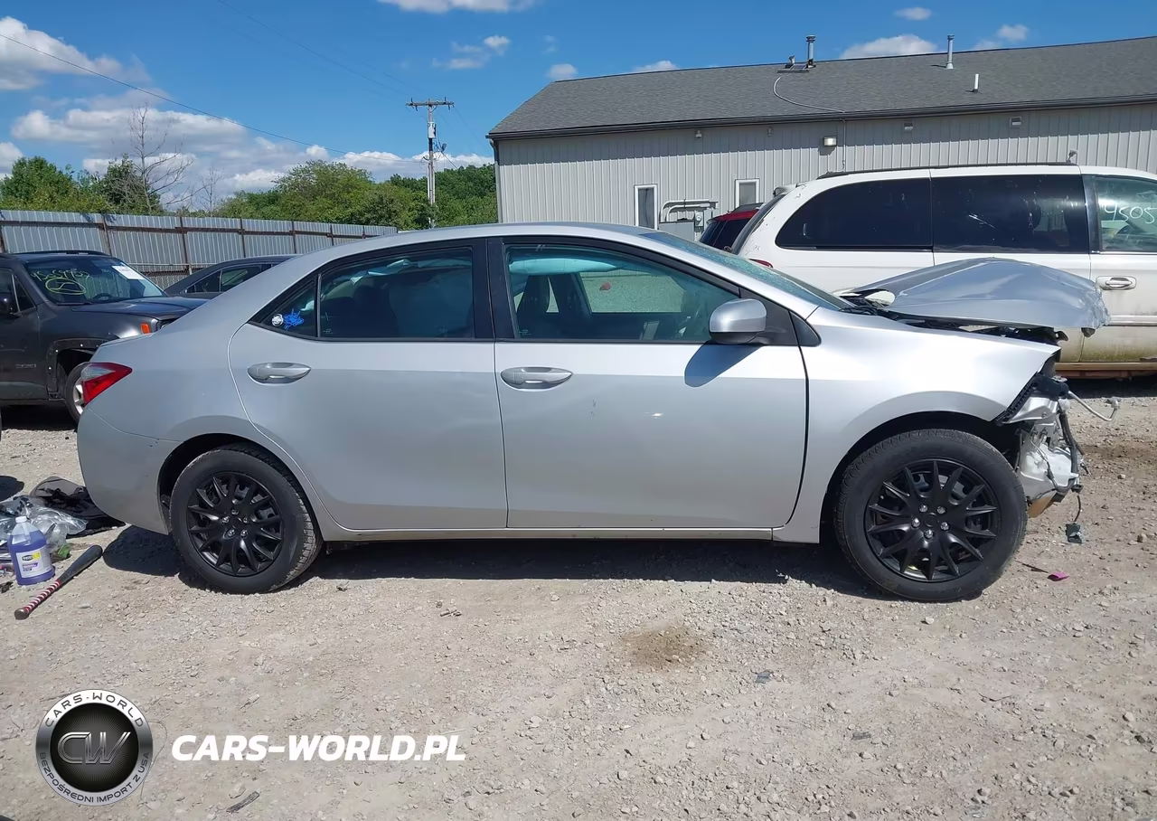 2016 Toyota Corolla Le VIN:5YFBURHE5GP496298 - 14