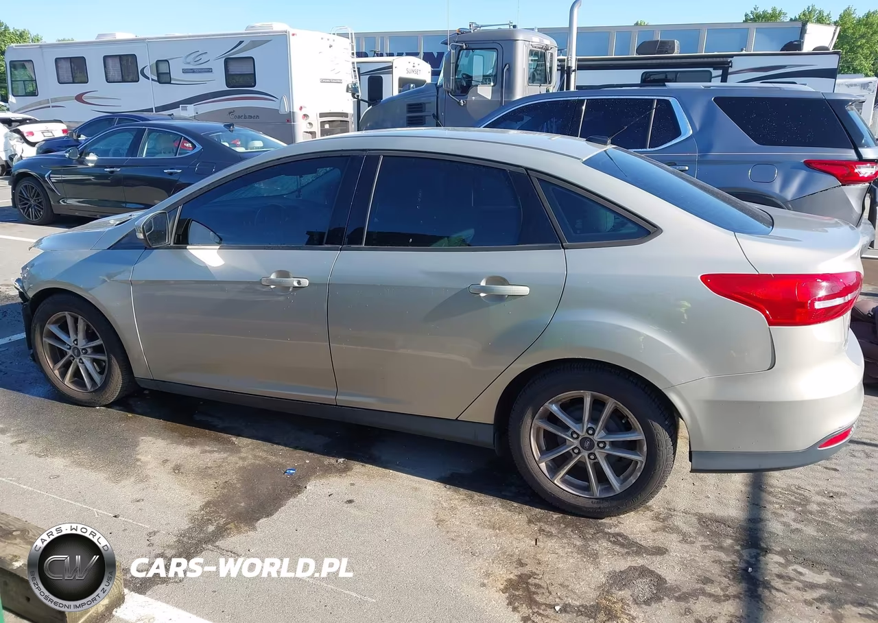 2016 Ford Focus Se VIN:1FADP3F21GL304248 - 15