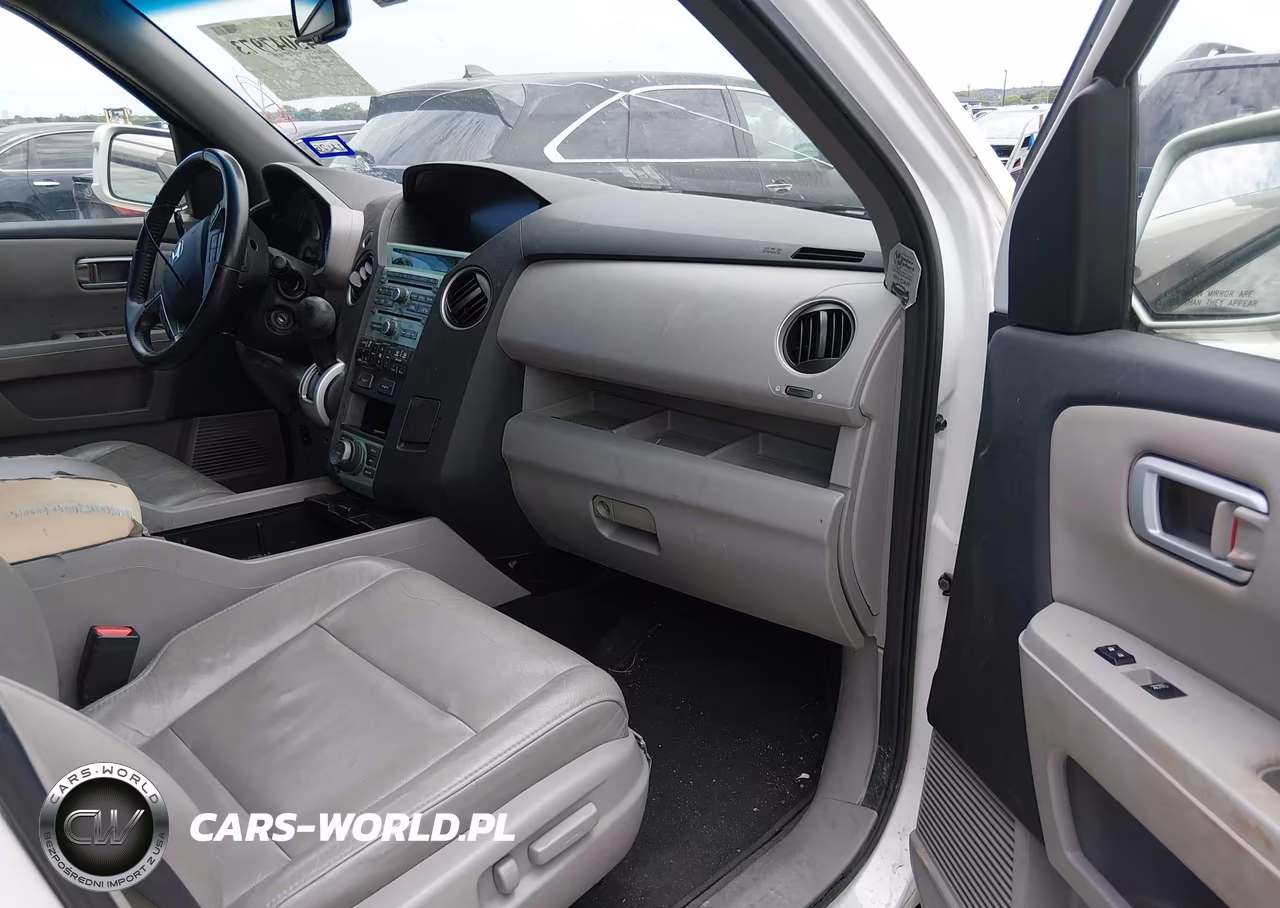 2011 Honda Pilot Touring VIN:5FNYF3H9XBB025711 - 5
