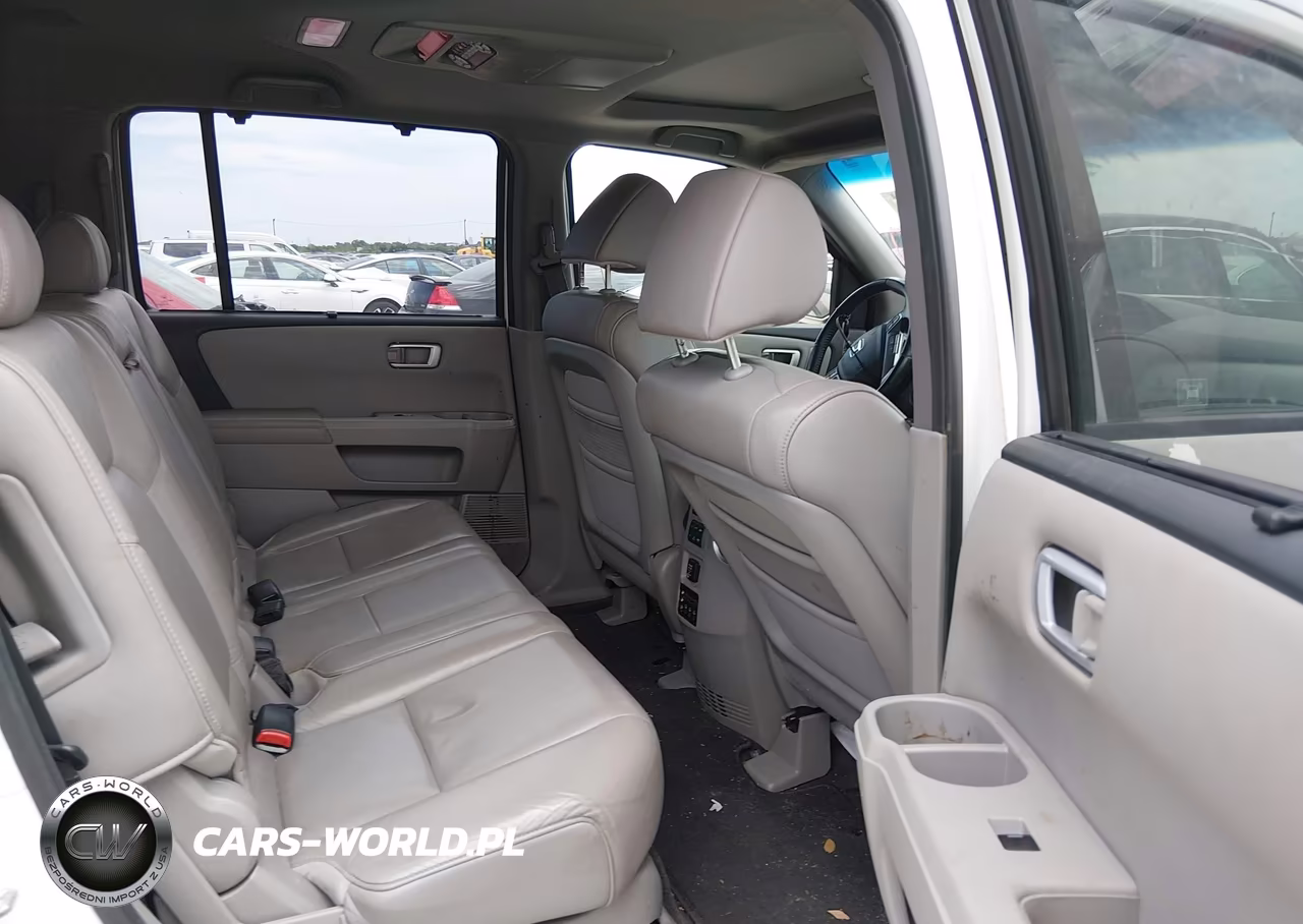 2011 Honda Pilot Touring VIN:5FNYF3H9XBB025711 - 8
