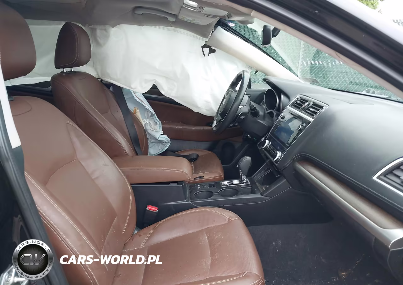 2018 Subaru Outback 3.6R Touring VIN:4S4BSETC1J3316332 - 5