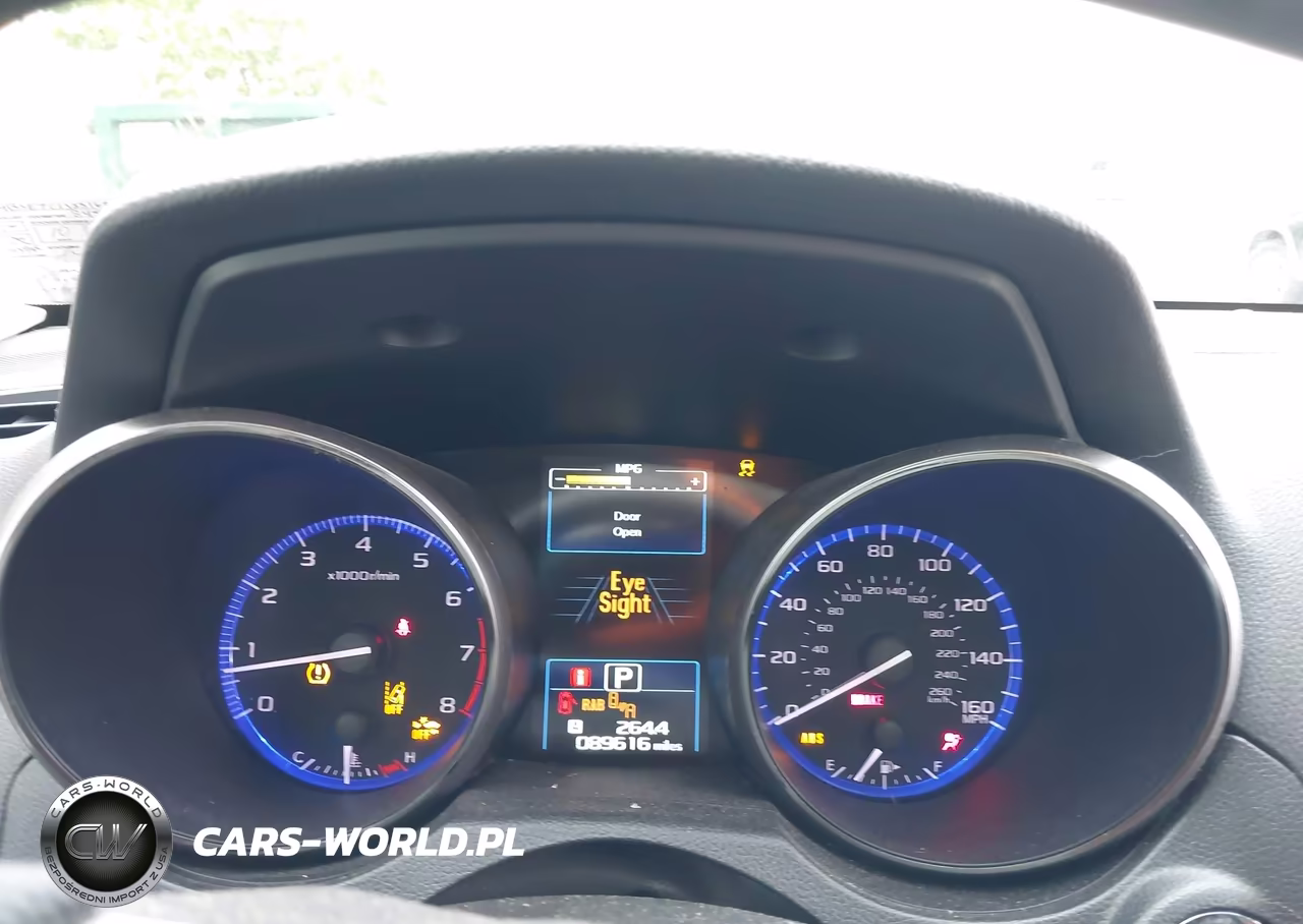2018 Subaru Outback 3.6R Touring VIN:4S4BSETC1J3316332 - 7