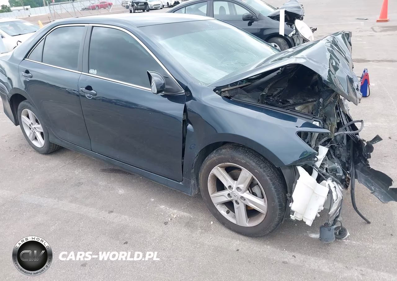 2014 Toyota Camry Se – zdjęcie 1 z 17