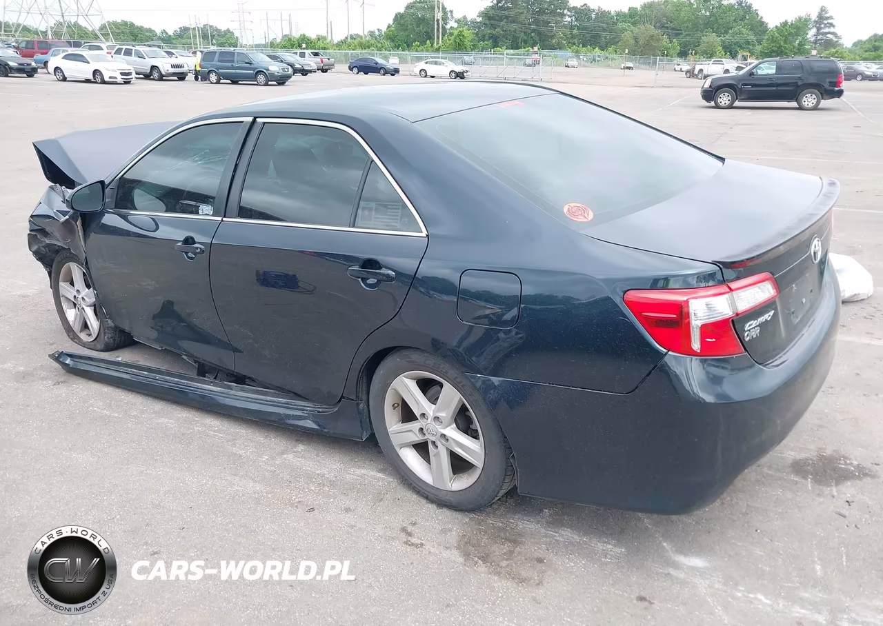 2014 Toyota Camry Se VIN:4T1BF1FK9EU806145 - 3