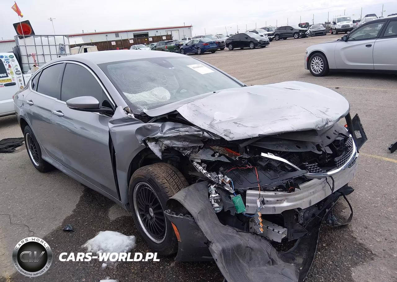2015 Chrysler 200 C – zdjęcie 1 z 15